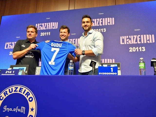 Dudu é Revelado como Novo Camisa 7 do Cruzeiro em Apresentação Emocionante